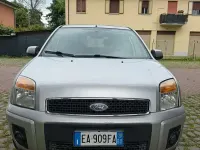 Usata Ford Fusion 68 CV (50 kW) 2010 Grigio Utilitaria