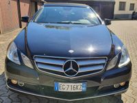 Usata Mercedes E220 170 CV (125 kW) 2011 Nero Cabrio