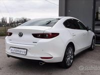 Usata Mazda 3 122 CV (89 kW) 2023 Bianco Berlina
