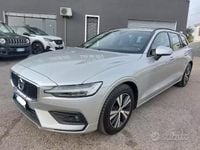 Usata Volvo V60 R-Design 150 CV (110 kW) 2019 Grigio Station wagon