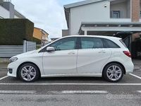 Usata Mercedes B180 AMG 109 CV (80 kW) 2018 Bianco Utilitaria