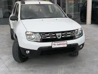 Usata Dacia Duster Lauréate 109 CV (80 kW) 2016 Bianco SUV