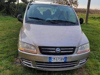 Begagnad Fiat Multipla 116 HK (85 kW) 2005 Grå Minibuss
