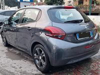 Gebraucht Peugeot 208 Active 75 PS (55 kW) 2017 Grau Kleinwagen