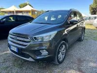 Usata Ford Kuga 120 CV (88 kW) 2018 Grigio SUV