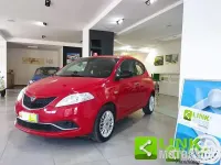 Usata Lancia Ypsilon Gold 69 CV (50 kW) 2016 Rosso Utilitaria