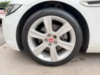 Usata Jaguar XE 179 CV (131 kW) 2018 Bianco Berlina