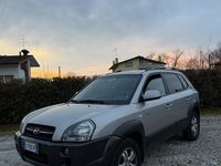 Usata Hyundai Tucson Active 140 CV (102 kW) 2006 Grigio SUV