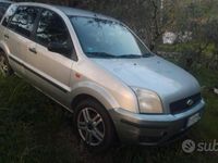 Usata Ford Fusion 80 CV (58 kW) 2005 Grigio Berlina