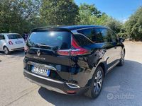 Käytetty Renault Espace 160 HP (117 kW) 2017 Musta Tila-auto