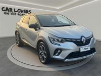 Usata Renault Captur Intens 101 CV (74 kW) 2023 Grigio chiaro SUV