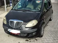 Usata Lancia Musa 101 CV (74 kW) 2004 Marrone Monovolume