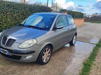 Usata Lancia Ypsilon 95 CV (69 kW) 2004 Argento Utilitaria