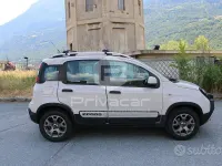 Usata Fiat Panda Cross Cross 90 CV (66 kW) 2017 Viola/lilla Utilitaria