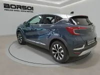 Usata Renault Captur Techno 101 CV (74 kW) 2023 Bic grigio medio tetto argento SUV