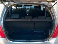 Usata Toyota Yaris Sol 90 CV (66 kW) 2011 Grigio Utilitaria