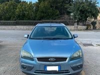 Begagnad Ford Focus 2006 Blå Kombi