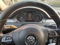 Usata VW Passat 140 CV (102 kW) 2011 Blu Station wagon