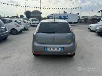 Usata Fiat Punto Lounge 69 CV (50 kW) 2013 Grigio Utilitaria