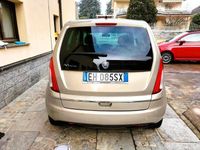 Usata Lancia Musa S 95 CV (69 kW) 2011 Oro Monovolume