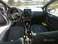 Usata Ford Fiesta ST-Line 85 CV (62 kW) 2017 Bianco Utilitaria