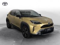 Usata Toyota Yaris Cross 116 CV (85 kW) 2021 Brass gold & black SUV