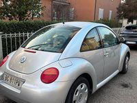 Usata VW New Beetle 90 CV (66 kW) 2000 Grigio Utilitaria
