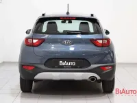 Usata Kia Stonic Style 101 CV (74 kW) 2019 Blu/azzurro SUV