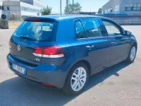 Usata VW Golf VI Highline 105 CV (77 kW) 2010 Blu Utilitaria