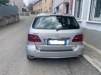 Usata Mercedes B180 Premium 109 CV (80 kW) 2011 Argento Monovolume