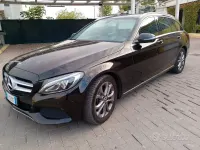 Usata Mercedes C200 122 CV (89 kW) 2019 Nero Berlina