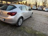 Usata Opel Astra Cosmo 110 CV (80 kW) 2010 Grigio Berlina