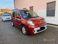 Usata Renault Kangoo 90 CV (66 kW) 2011 Rosso Monovolume