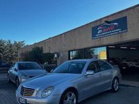 Usata Mercedes E280 Avantgarde 190 CV (139 kW) 2006 Grigio Berlina