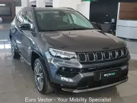 Usata Jeep Compass Summit 131 CV (96 kW) 2025 Grigio SUV