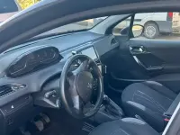 Usata Peugeot 208 90 CV (66 kW) 2014 Nero Utilitaria