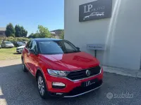 Usata VW T-Roc Advance 150 CV (110 kW) 2019 Rosso SUV