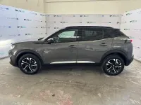 Używany Peugeot 2008 GT 131 KM (96 kW) 2023 Szary SUV