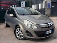 Usata Opel Corsa Edition 75 CV (55 kW) 2013 Beige Utilitaria