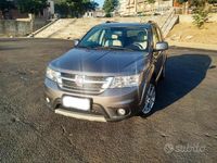 Usata Fiat Freemont Lounge 170 CV (125 kW) 2012 Grigio SUV