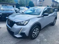 Usata Peugeot 2008 Active 101 CV (74 kW) 2023 Grigio SUV