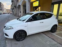 Usata Lancia Ypsilon S 95 CV (69 kW) 2018 Bianco Utilitaria