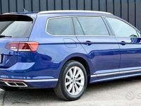 Usata VW Passat R-line 150 CV (110 kW) 2020 Blu/azzurro Station wagon