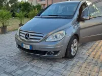 Usata Mercedes B200 140 CV (102 kW) 2006 Grigio Monovolume