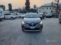 Usata Renault Captur 100 CV (73 kW) 2022 Grigio SUV
