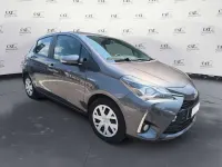 Usata Toyota Yaris Hybrid Cool 101 CV (74 kW) 2018 Grigio Berlina