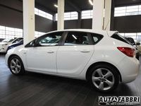 Usata Opel Astra Enjoy 95 CV (69 kW) 2011 Bianco(met.) Berlina