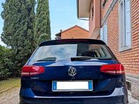 Usata VW Passat Business 150 CV (110 kW) 2019 Blu/azzurro Station wagon