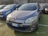Käytetty Renault Mégane Dynamique 110 HP (80 kW) 2010 Ruskea Sedan