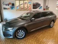 Usata Skoda Superb 150 CV (110 kW) 2022 Grigio scuro Station wagon